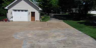 Custom paver driveway in Shakopee MN